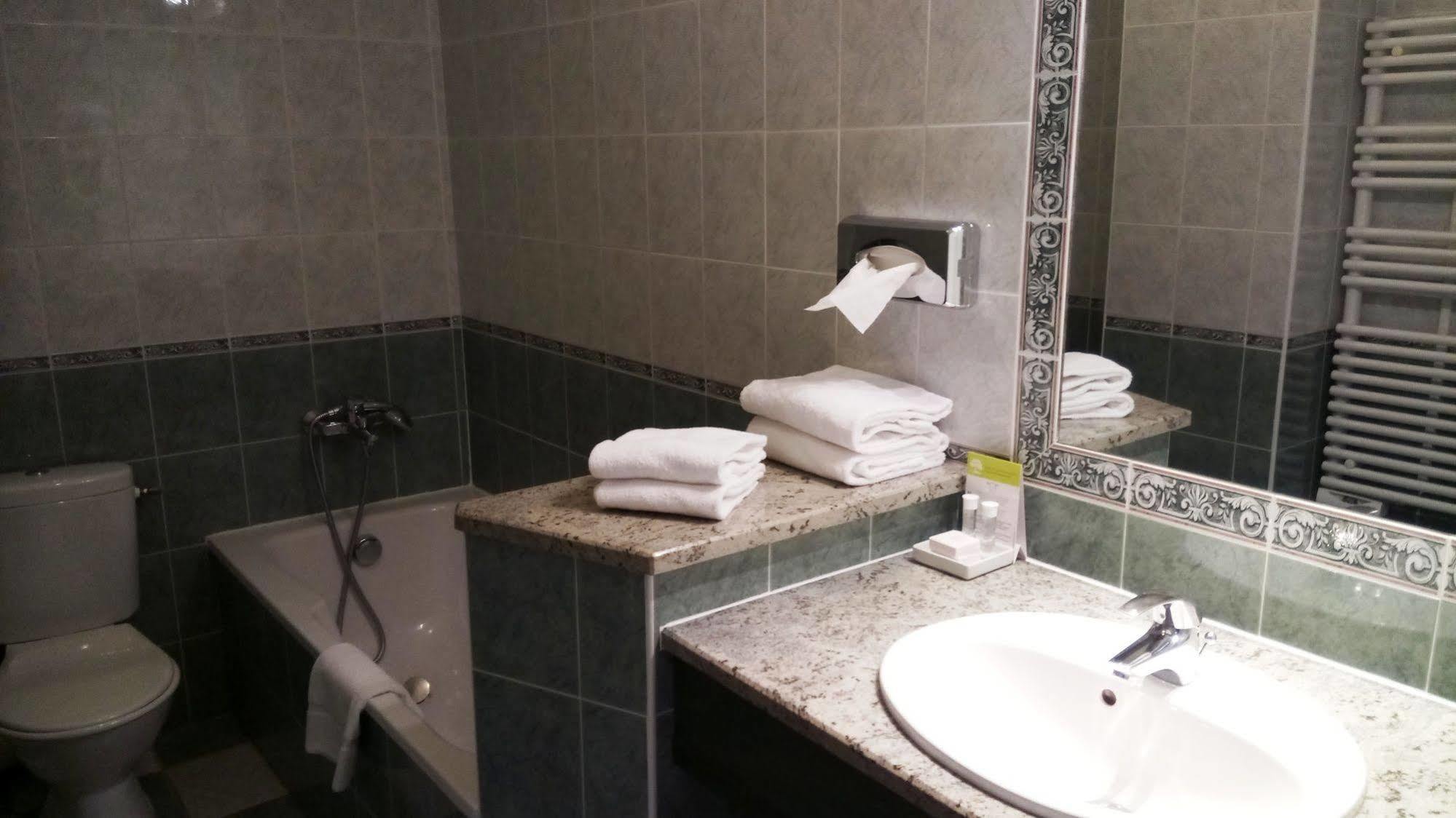Hotel Restaurant Atrachjata Aleria  Ngoại thất bức ảnh